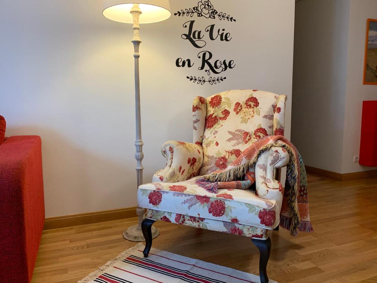 Апартаменты La Vie En Rose Piso En El Centro Бривьеска Экстерьер фото